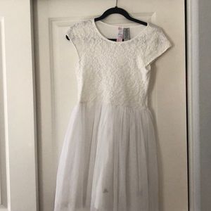 Guess white dress 🕊